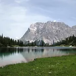 Krosbacher Hof فندق 3*
