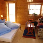 Krosbacher Hof 3*