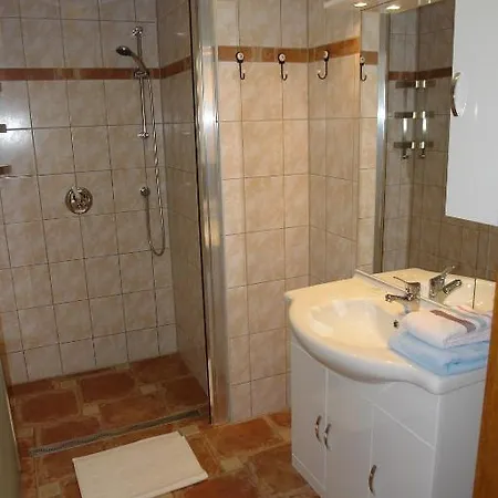 Krosbacher Hof Готель