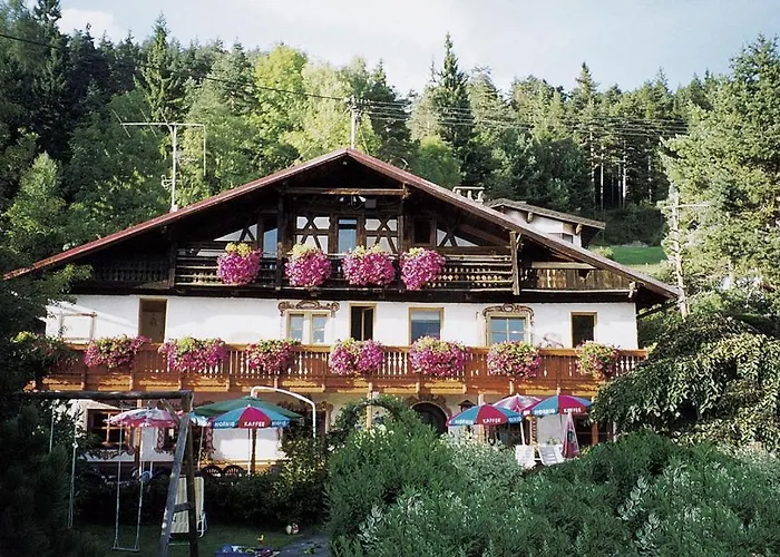 ホテル Krosbacher Hof