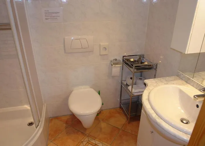 Krosbacher Hof מלון 3*